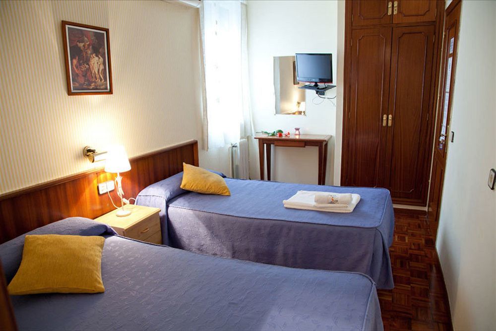 מדריד Pension San Isidro מראה חיצוני תמונה